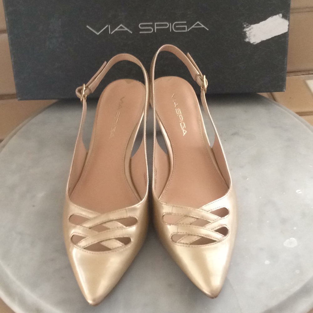 Via Spiga heels in 6.5 in beige